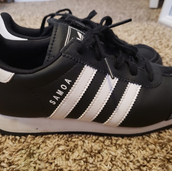 Addias - Picture 2 of 5